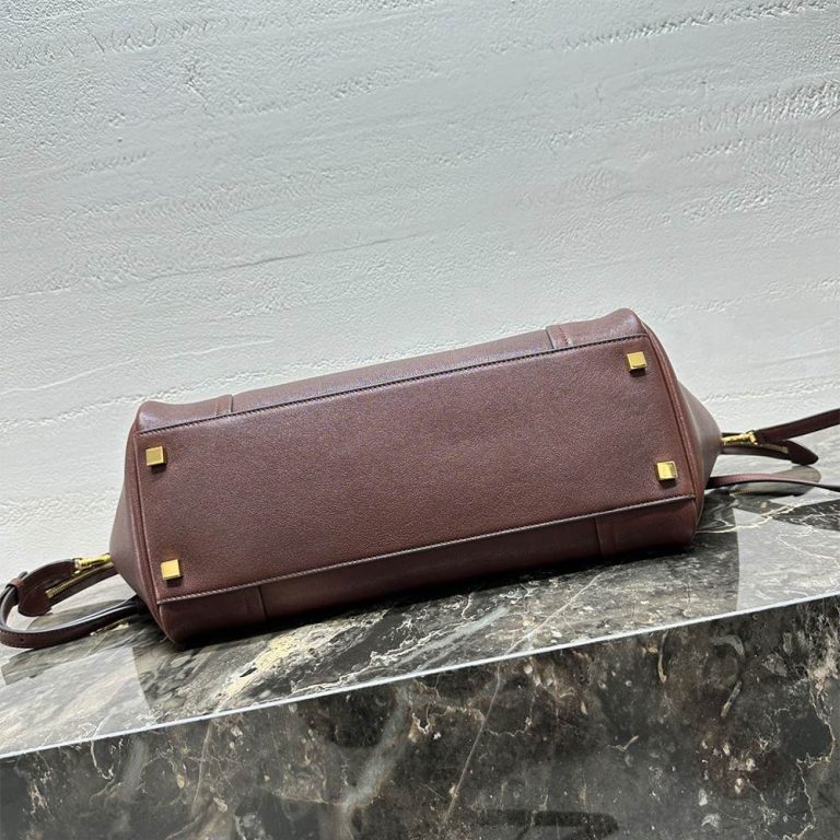 ce1i*e lU*gage in s*pple shiny lambskin(high-end grade)